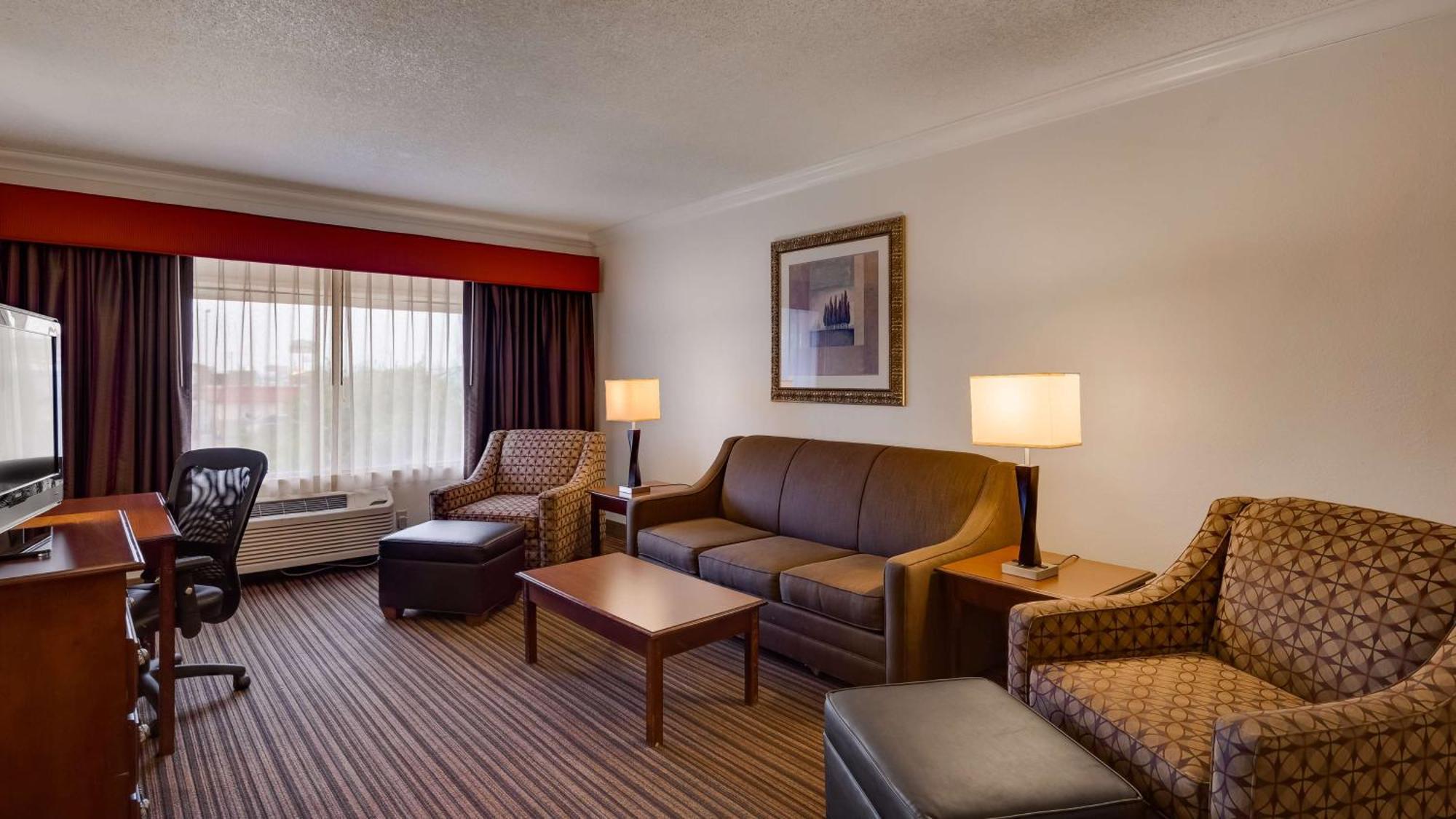 Best Western War Bonnet Inn Miles City Exterior foto